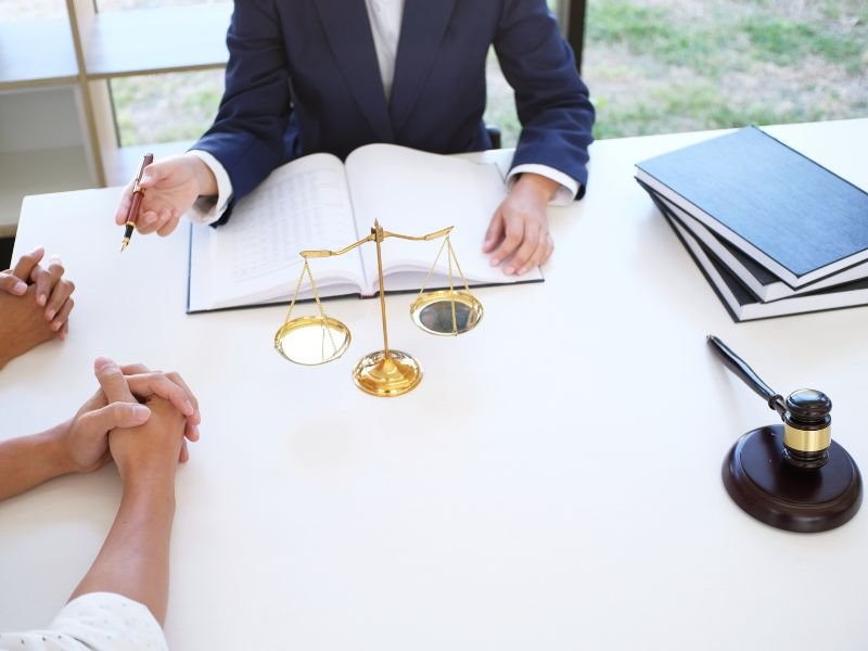 Aumento de acoes judiciais contra planos de saude marca tendencia nacional em 2025